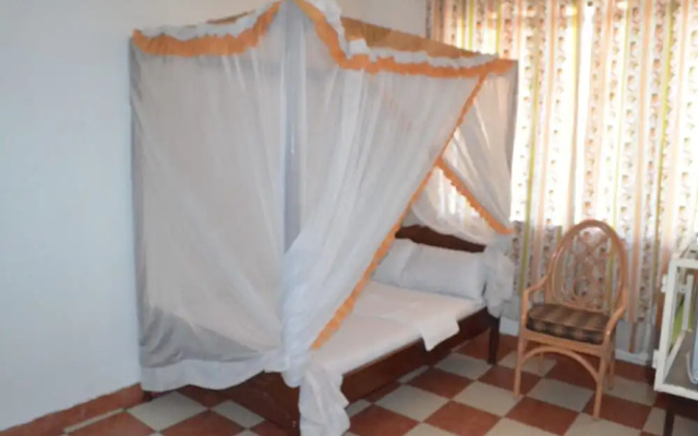Whitesun Safari Hotel