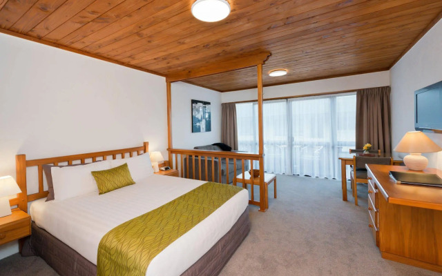Swiss Chalet Lodge Motel