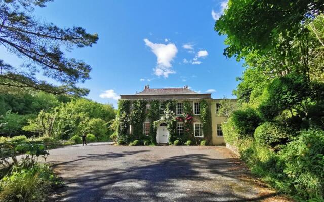 Rose In Vale Country House Hotel