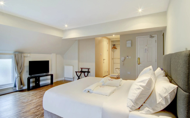 Gissons Hotel by OYO Rooms