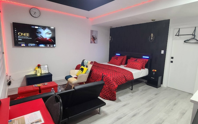 Swithome Properties Cozy Studio Pond View, Near Yeg Airport