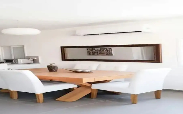 Luxury apt heart Bat-Yam 3 m walk beach