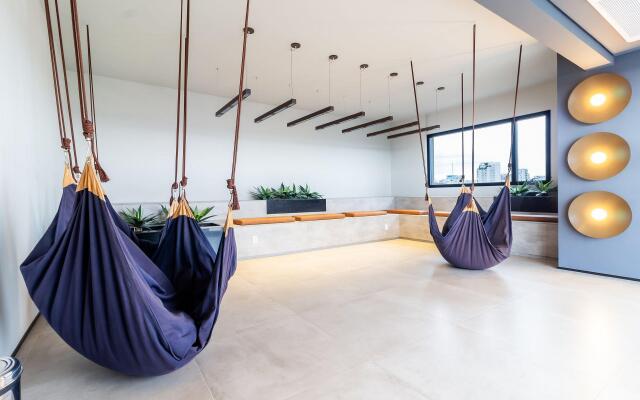 Studio Jardins 21º andar com A/C e Piscina