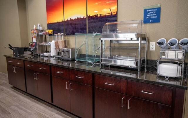 Cobblestone Hotel & Suites - Lamar