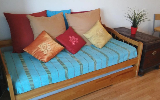 Zen Newton Apartment