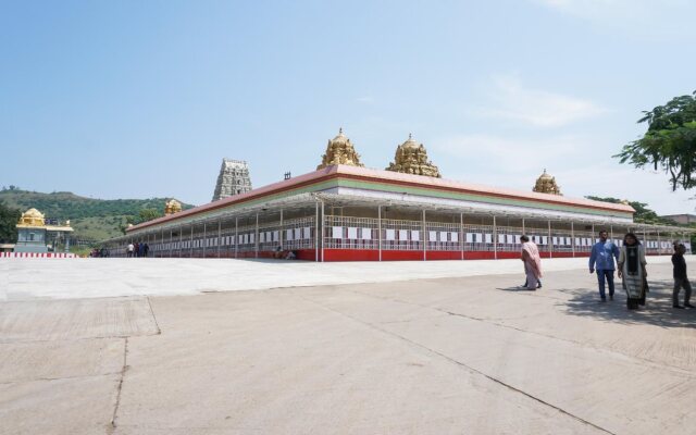 Radha Krishna by OYO Rooms