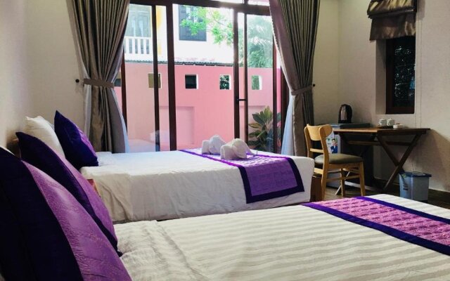 Pink House Homestay