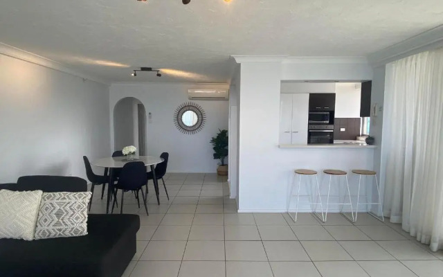 Hi Surf Beachfront Resort Apartments