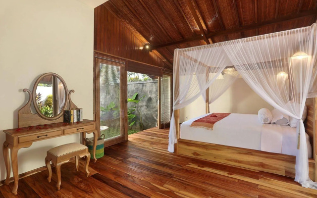 Breezy Point Villas