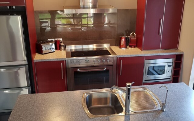 De Vine Martinborough 14a Cologne St