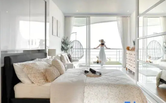 Pure Sunset Beach - By Mikihollick