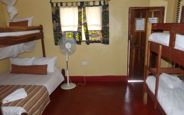 Jollyboys Camp - Hostel