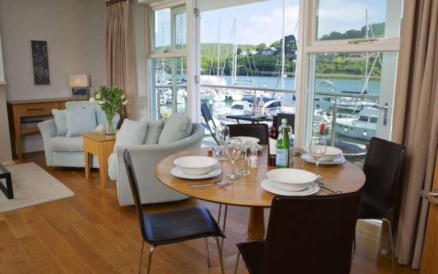 15 Dart Marina