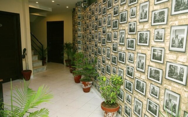 Hotel Premier Inn Gulberg