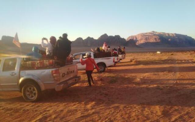 Wadi Rum White Mountain Camp