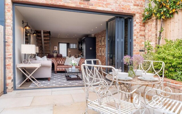 Contemporary Luxury Town House Cheltenham