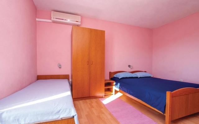Awesome Apartment in Primosten With 1 Bedrooms and Wifi