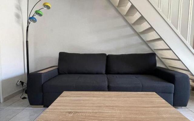 Pavillon à 400m de la plage avec piscine