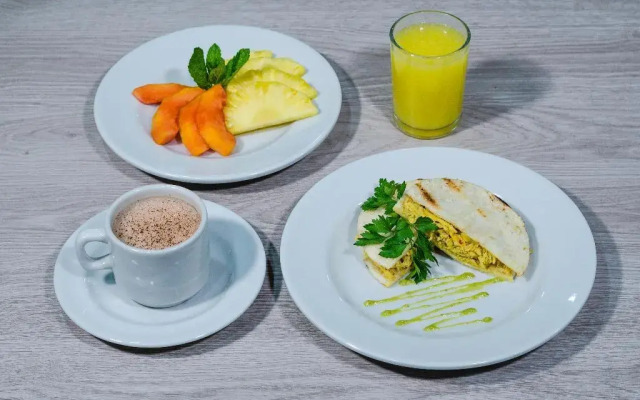 Hotel Laureles Plaza