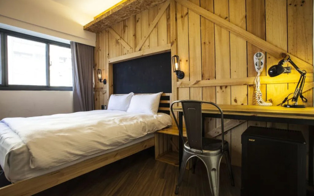 Taichung Loft Hostel - Yizhong
