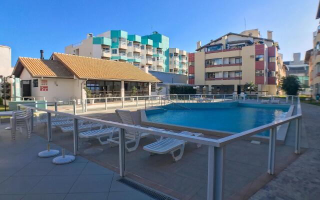 Excelente apto em condomínio frente mar - BX01I