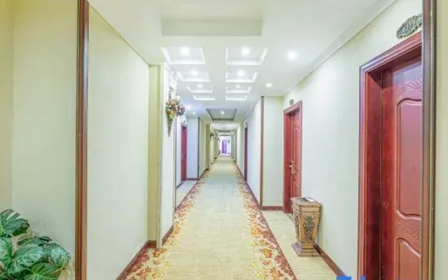 Elan Hotel (Zhenjiang Railway Station Wanda Plaza)
