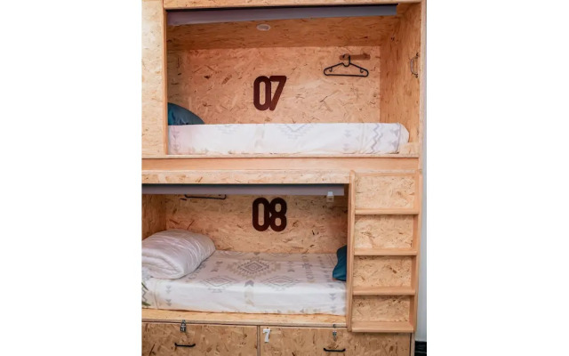 Deck Lodge - Hostel