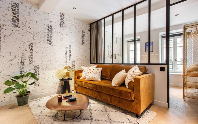 Magnificent 1 Room Apartment