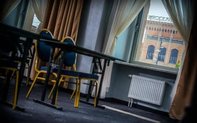Hotel Sofia Wrocław by Railway Station