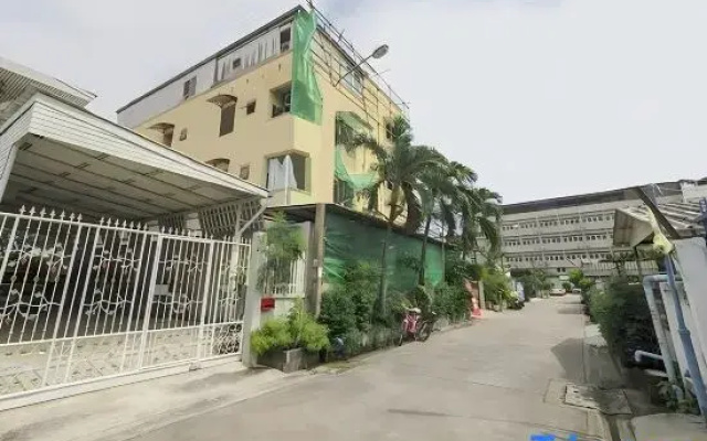 Sukhum Mega Bangna