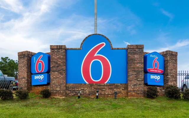 Motel 6 Lagrange, GA