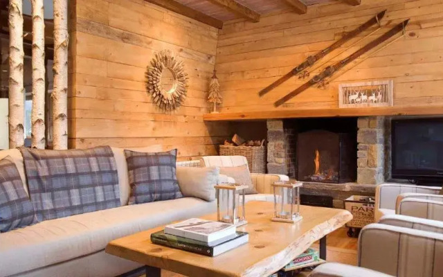 Eira Ski Lodge