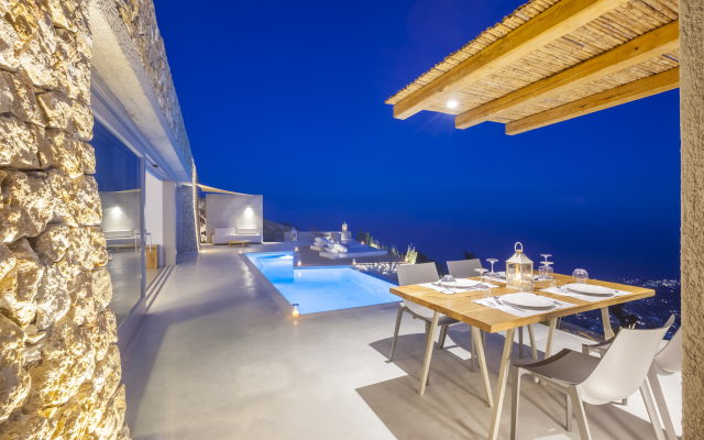 Santorini Heights