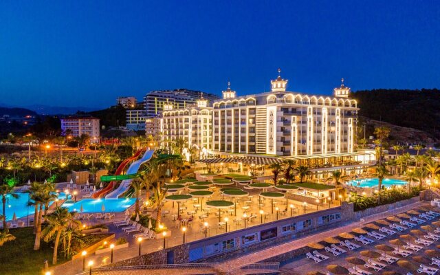 Aria Resort & Spa