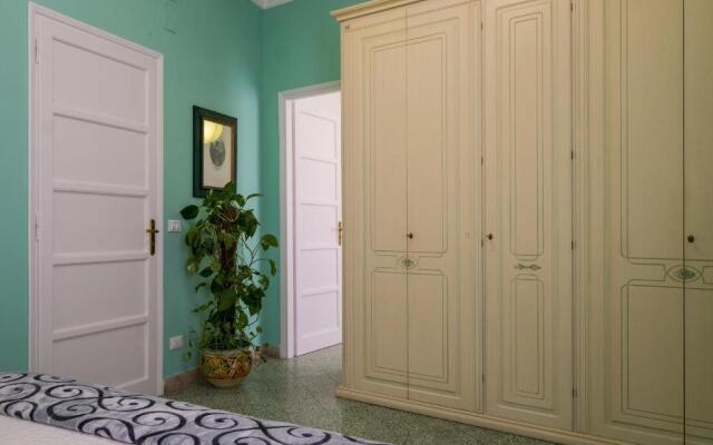 Mille e una Notte / Station Apartment