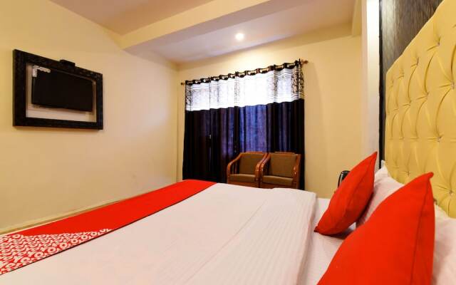 OYO 15216 North Villa