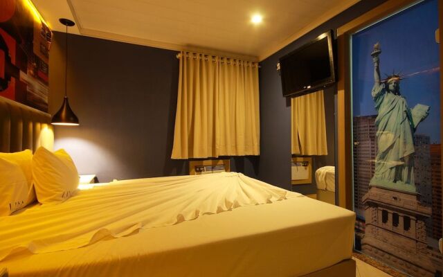 Adrenalina Hotel - Adults Only
