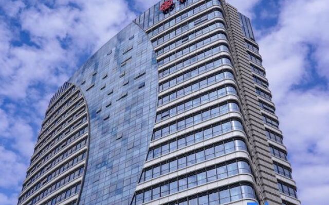 Huatian Hotel