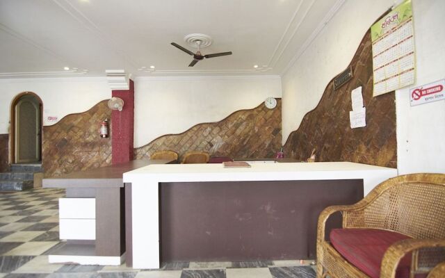 SPOT ON 28638 Hotel Bilas