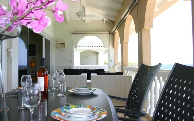 Sea-view Apartment in Mambo Beach Near Seaaquarium