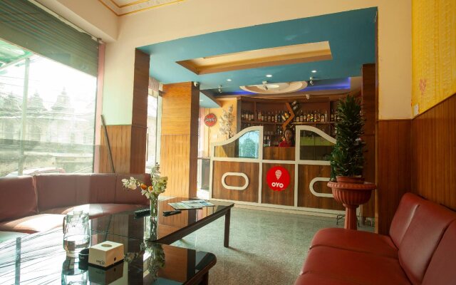 OYO 195 Global Hotel and Restaurant