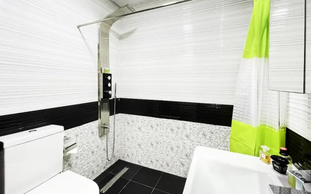 ST-Glamz-812 by bnbme homes