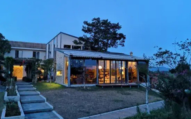 Shuicai Shenghuo Jiaoye Hostel