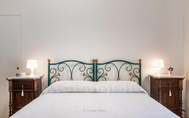 Owl Home in Noto With 2 Bedrooms and 1 Bathrooms