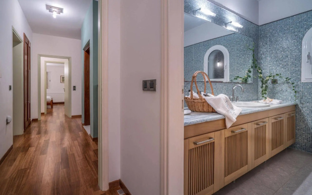Serenus Luxury Villa