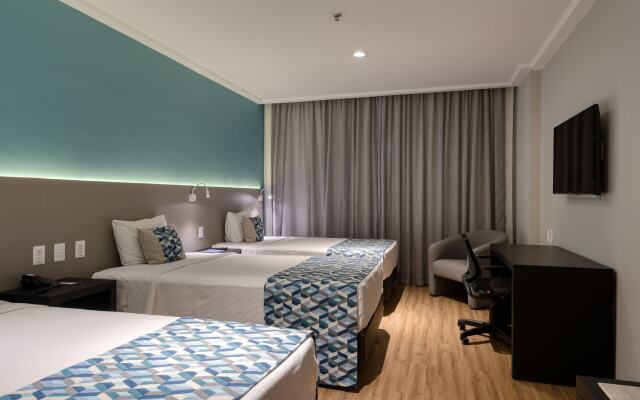 Comfort Suites Vitoria