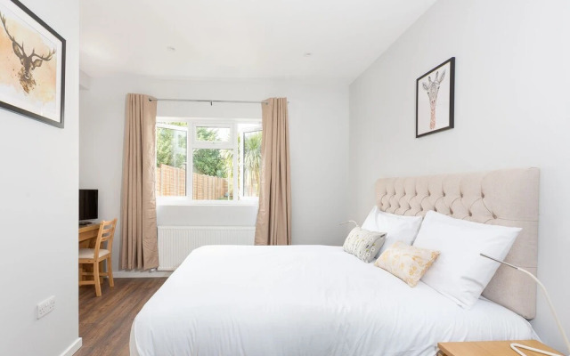 Austin David Apartment Harrow