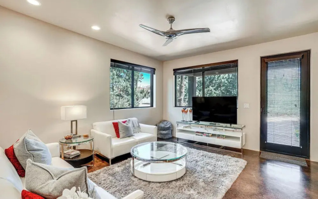 Mountain-view Patio: Sedona Suite Near Trails