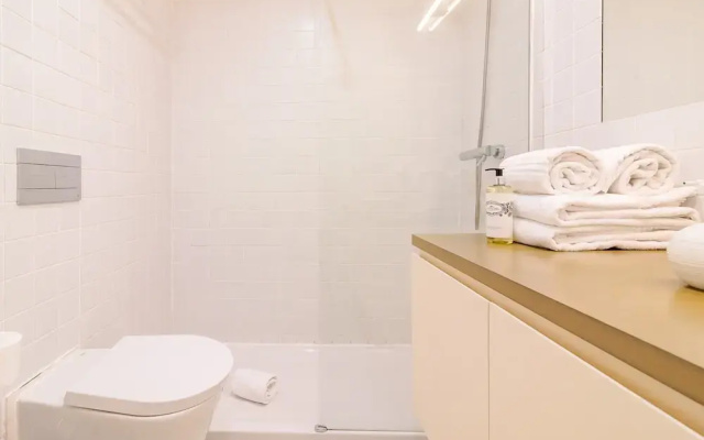 1-bedroom Apartment in Porto's Heart