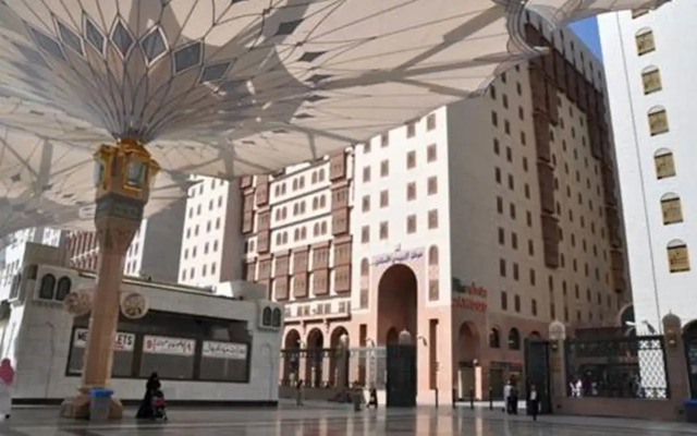 Taiba Front Hotel